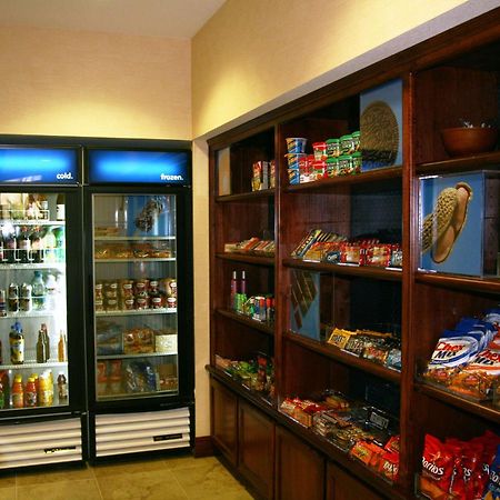 Hampton Inn & Suites Redding Esterno foto