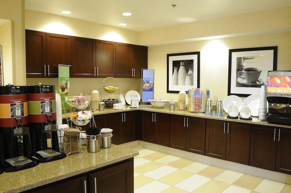 Hampton Inn & Suites Redding Esterno foto