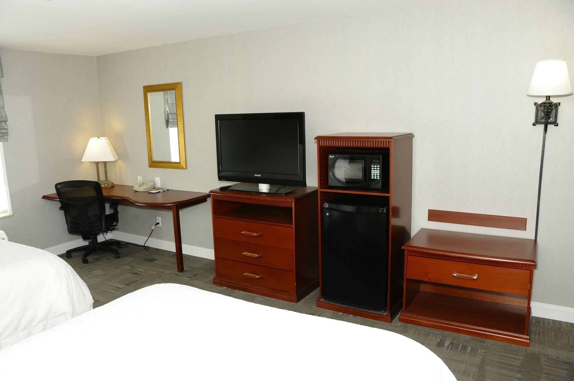 Hampton Inn & Suites Redding Esterno foto