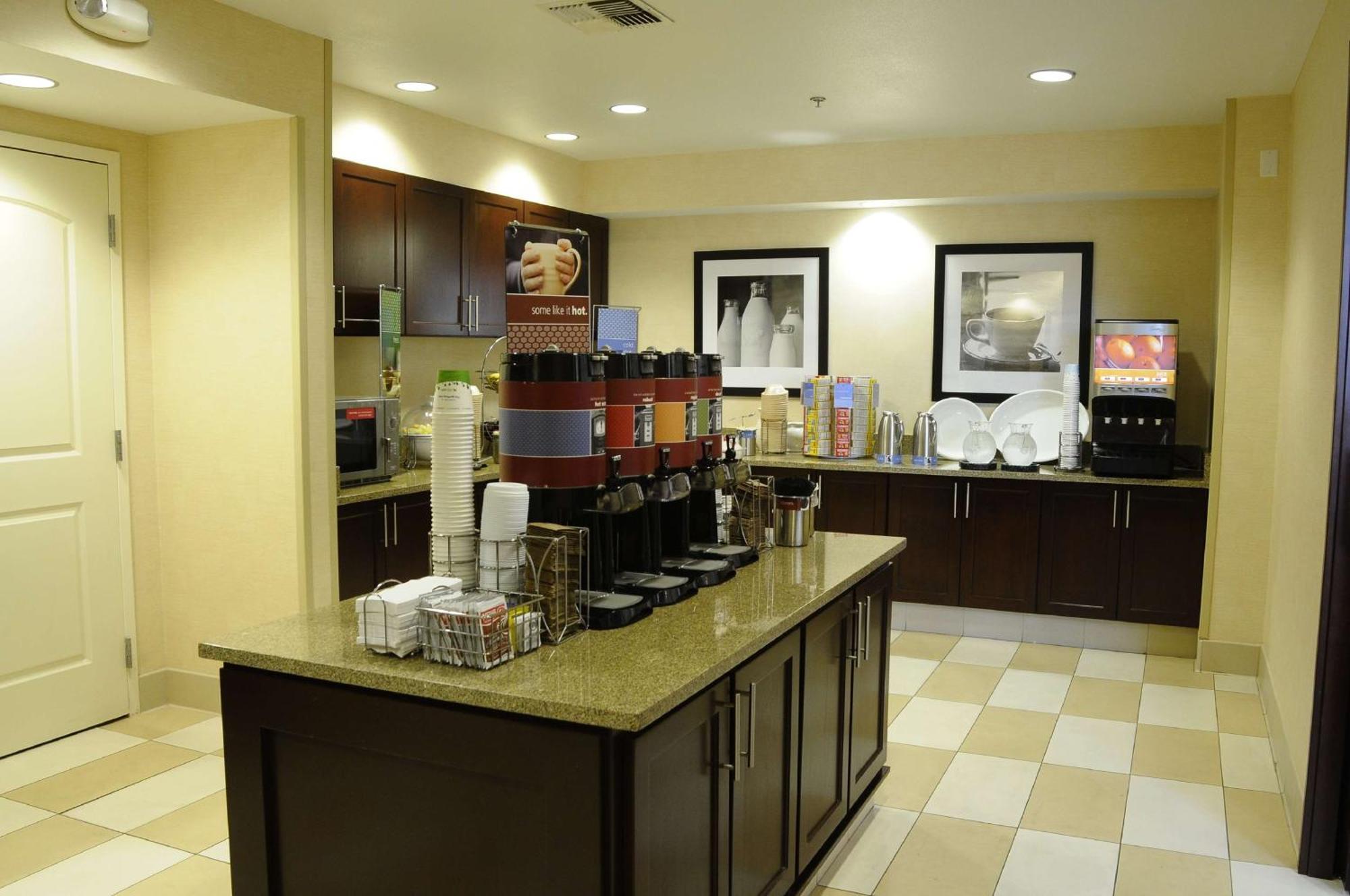 Hampton Inn & Suites Redding Esterno foto