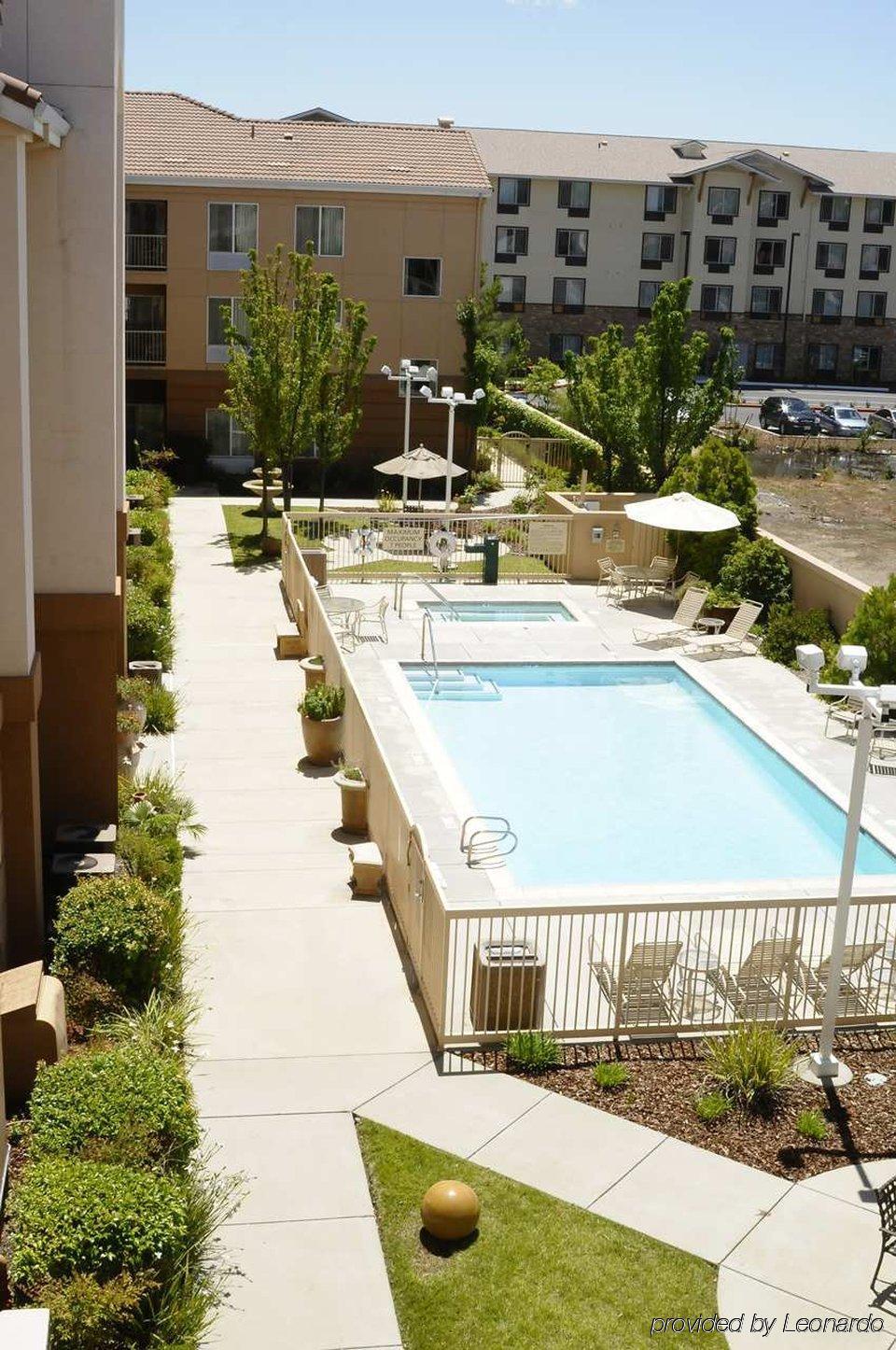 Hampton Inn & Suites Redding Esterno foto