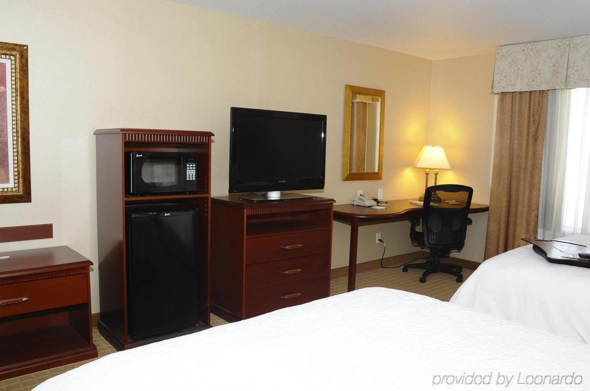 Hampton Inn & Suites Redding Esterno foto