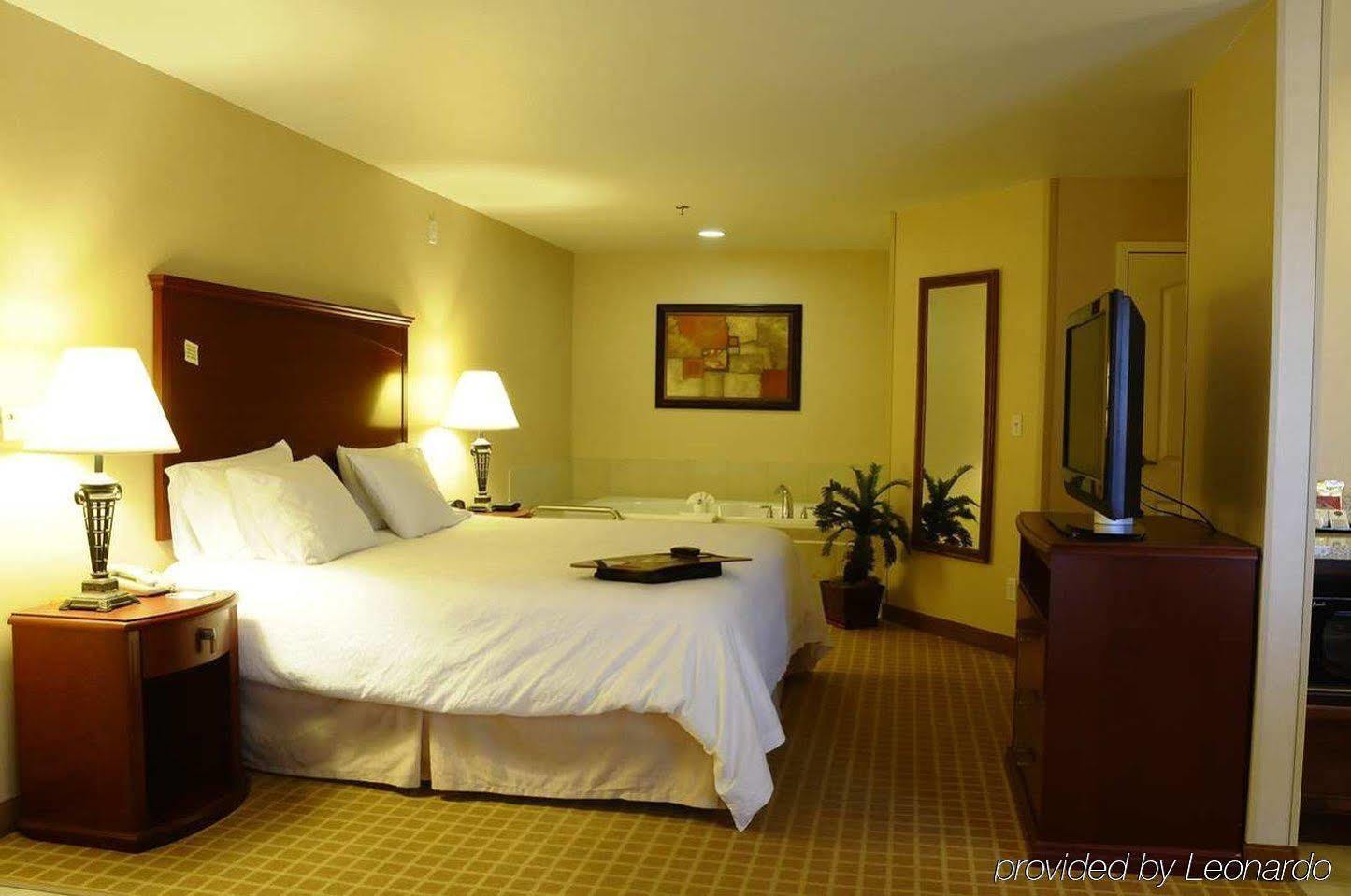 Hampton Inn & Suites Redding Esterno foto